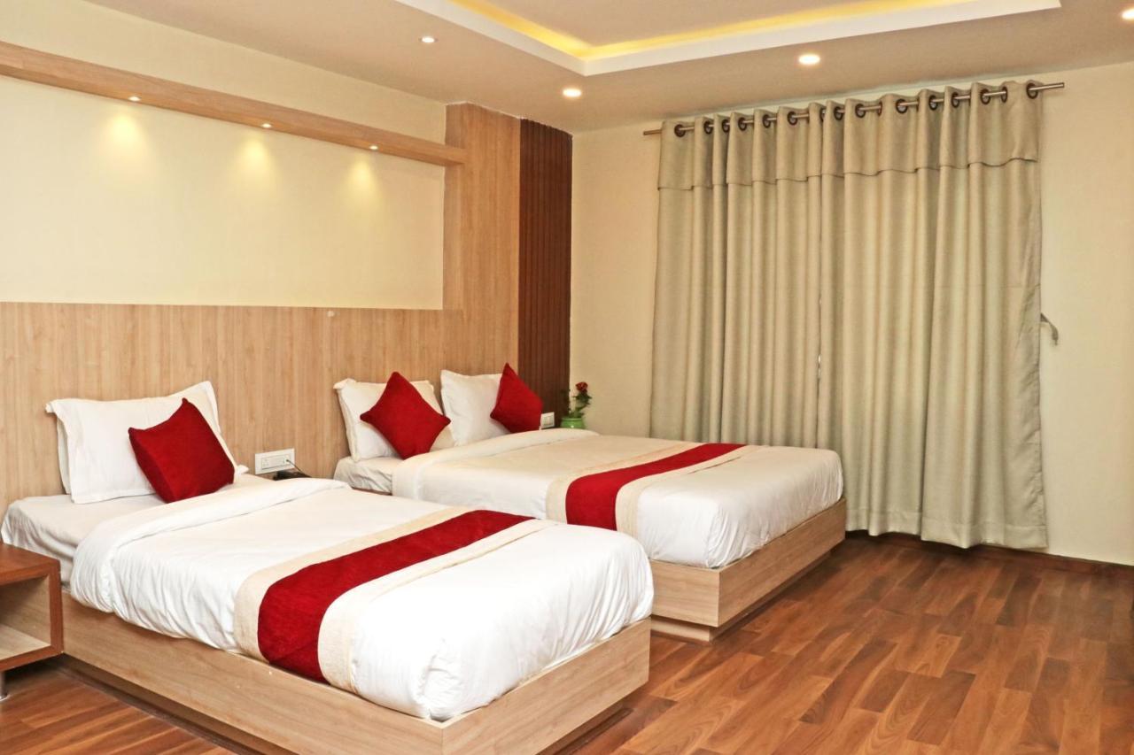 Hotel Nilakantha Pvt. Ltd Kathmandu Bagian luar foto