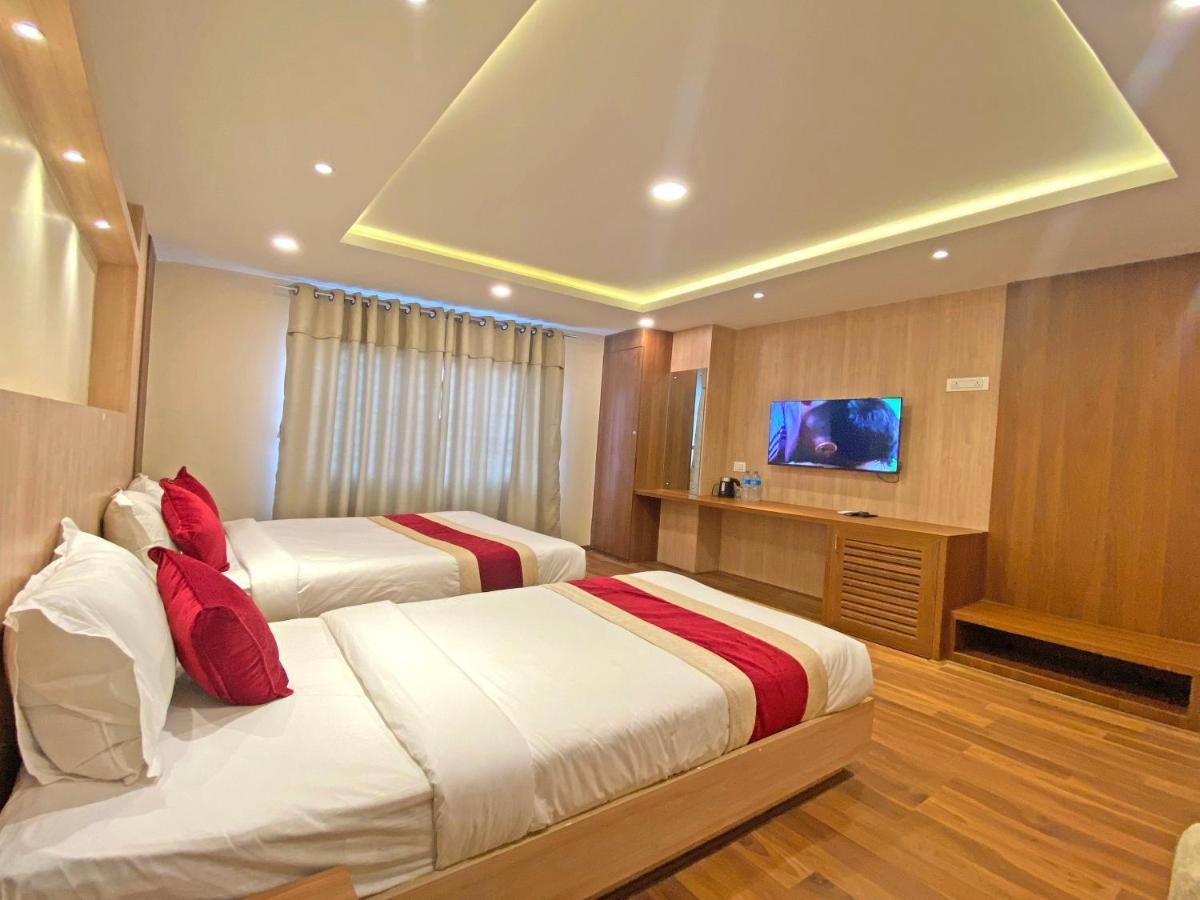 Hotel Nilakantha Pvt. Ltd Kathmandu Bagian luar foto