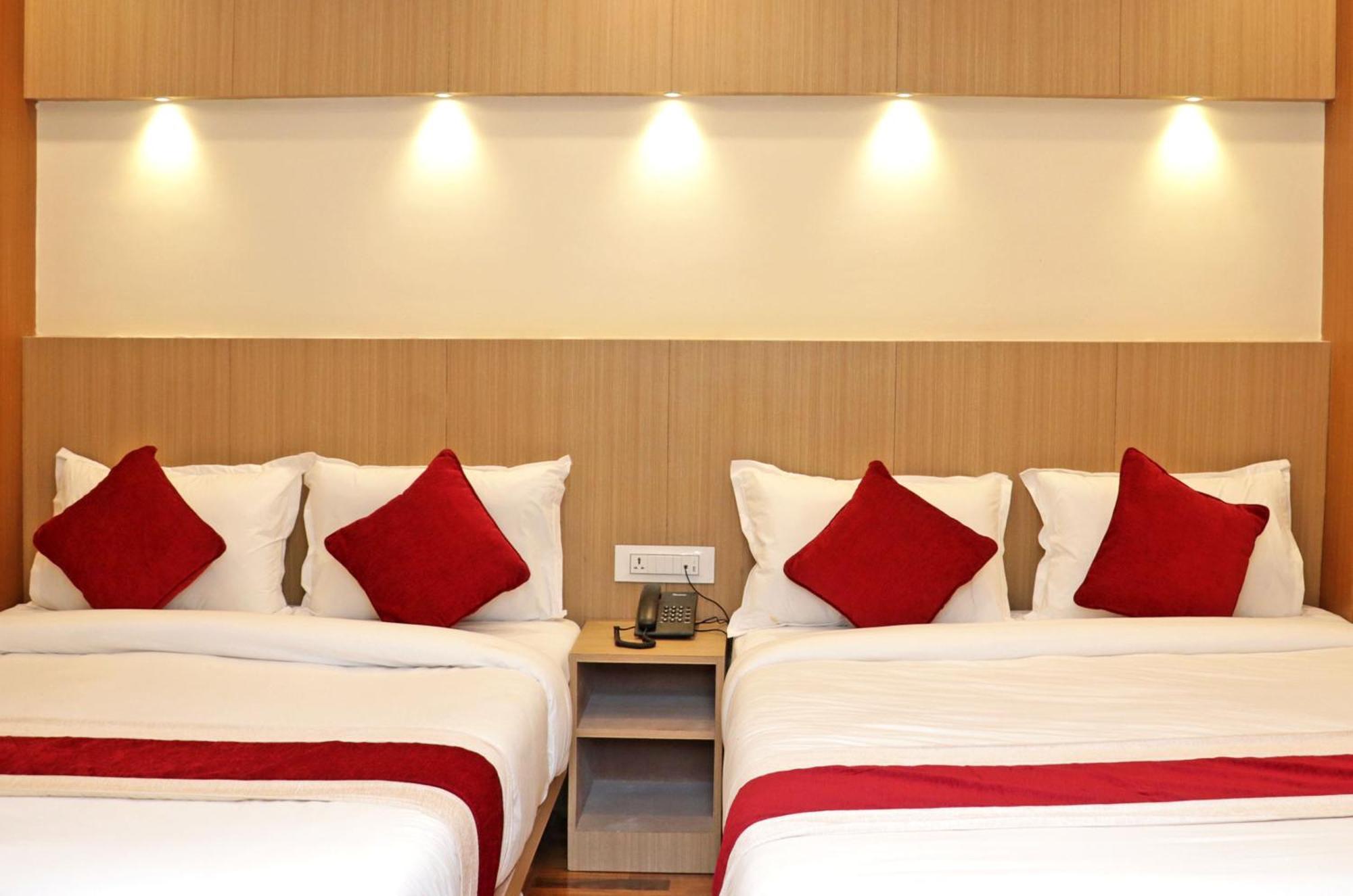 Hotel Nilakantha Pvt. Ltd Kathmandu Bagian luar foto