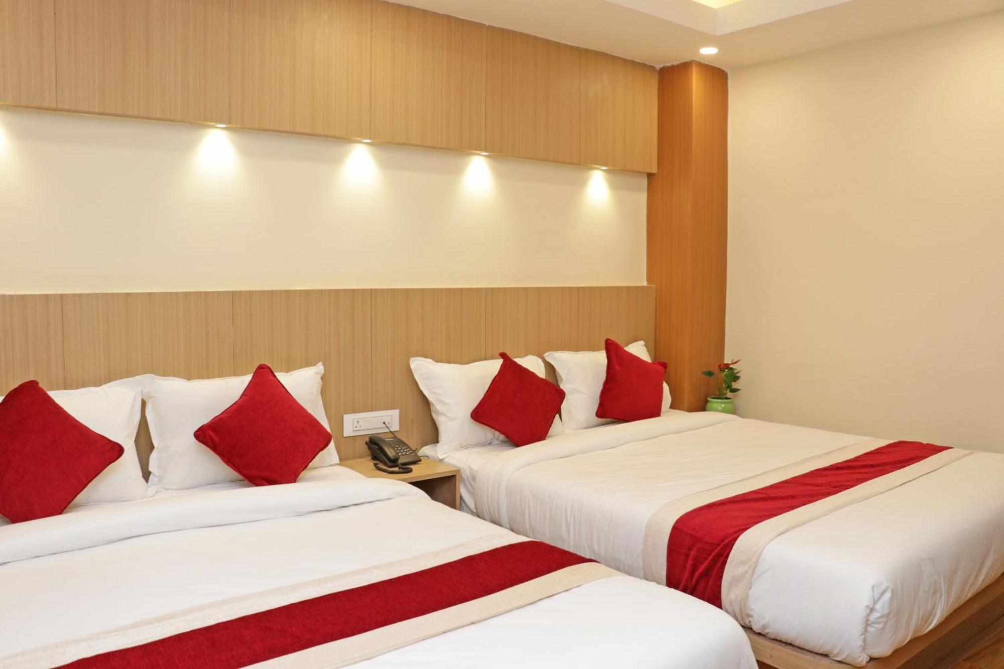 Hotel Nilakantha Pvt. Ltd Kathmandu Bagian luar foto